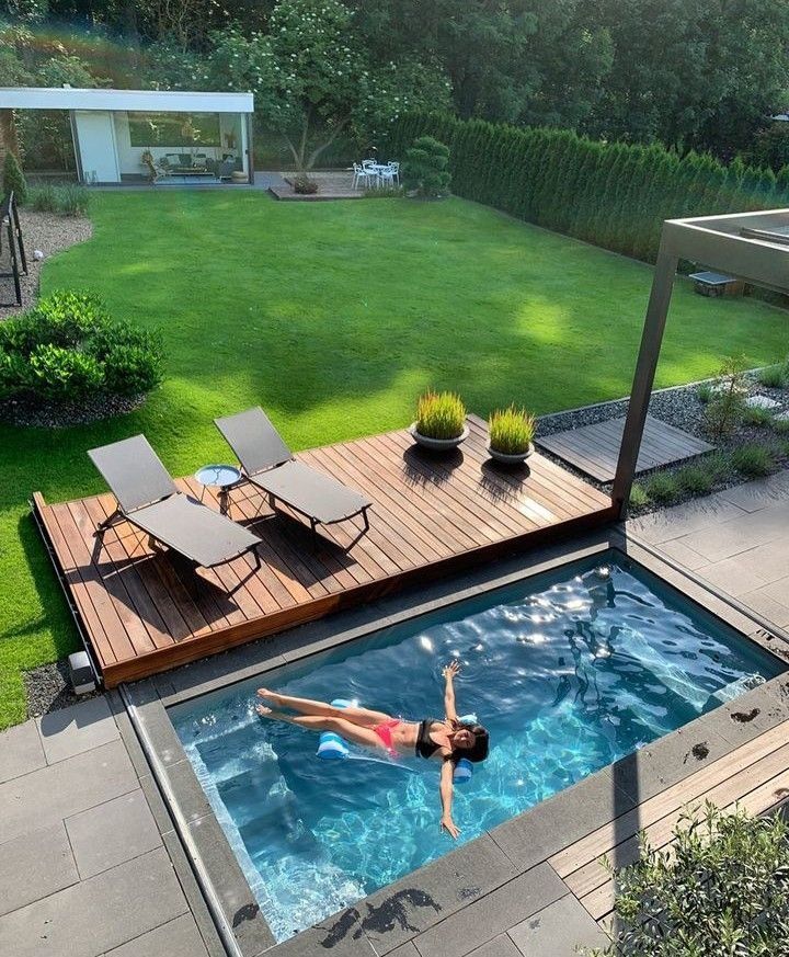 Compact Plunge Pool